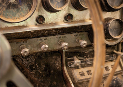 1961 Maserati 5000 GT Coupé par Ghia, impressionnant ! Les inscriptions sont toujours visibles après 50 ans de sable.