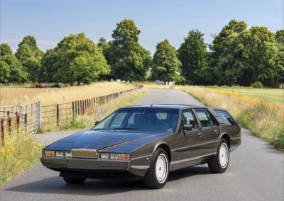 1987 Aston Martin Lagonda Shooting Brake vue trois quart avant gauche