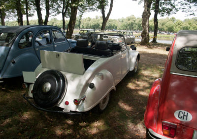 Citroën 2CV carrossée façon Traction cabriolet