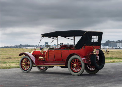 1912 Locomobile Model 48 M Five-Passenger Torpedo vue trois quarts arrière gauche - Hershey Auction.