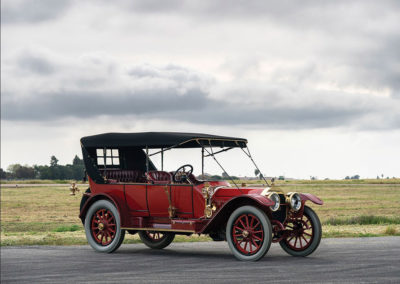 1912 Locomobile Model 48 M Five-Passenger Torpedo vue trois quarts avant droit - Hershey Auction.