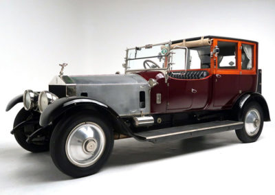 1920 Rolls-Royce Silver Ghost vue trois quarts avant gauche.