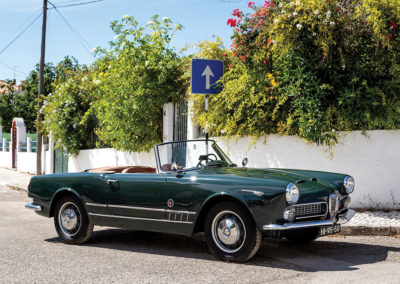 1960 Alfa Romeo 2000 Spider vue trois quarts avant droit - The Saragga Collection