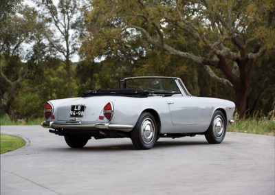 1963 Lancia Flaminia GT 3C 28 Convertible by Touring vue trois quarts arrière droit - The Saragga Collection