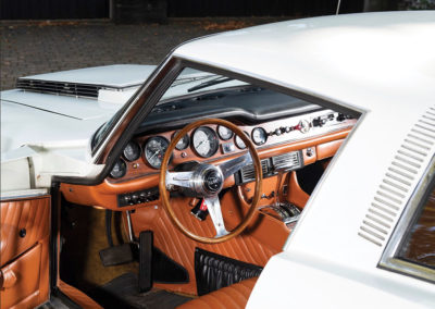 1973 Iso Grifo GL Series II intérieur tendu de cuir et instrumentation complète - London Auction