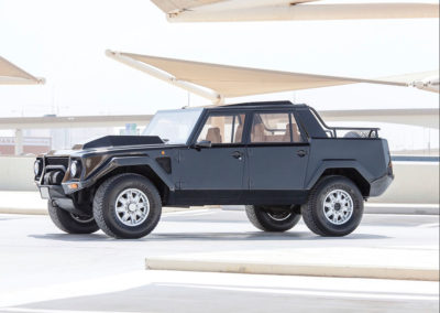 1990 Lamborghini LM002 vue trois quarts avant gauche - London Auction