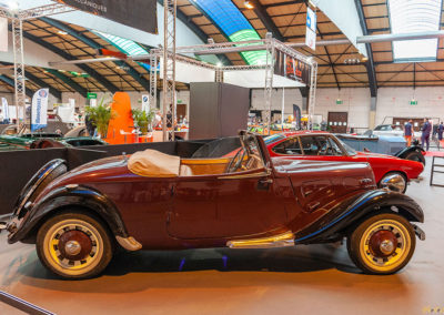Citroën Traction Avant Cabriolet vue latérale à Auto Moto Classic Strasbourg.