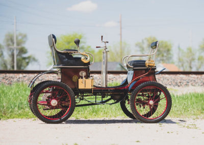 1900 De Dion-Bouton Type E Vis-à-Vis Voiturette - Sold for $121 000.