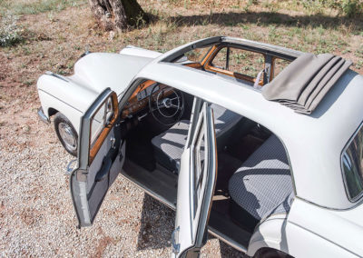 1958 Mercedes-Benz 220S Berline.
