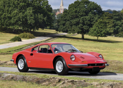 1973 Ferrari Dino 246 GT by Scaglietti vue trois quarts avant droit - £ 432 500.