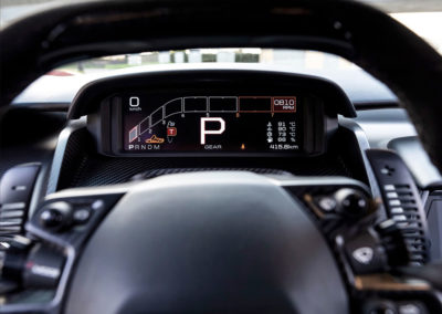2017 Ford GT vue du compteur digital.