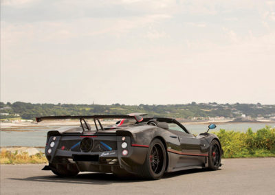 2017 Pagani Zonda Aether vue trois quarts arrière droit.