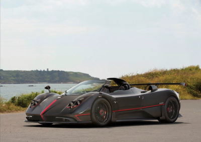 2017 Pagani Zonda Aether vue trois quarts avant gauche.