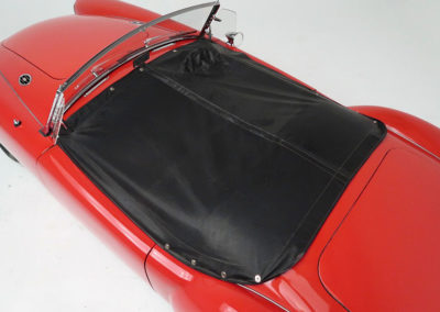 1957 MGA 1500 Mk1 Roadster couvre-tonneau estimation AUD 35,000-45,000.