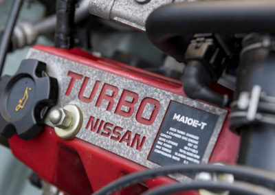 1991 Nissan Figaro confirmation que le moteur possède un turbo.