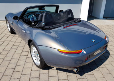 BMW Z8 vue trois quarts arrière gauche