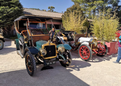 Deux rares ancêtres avec la Talbot London et La Licorne