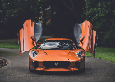 Jaguar C-X75 ouverture des portes en élytre.