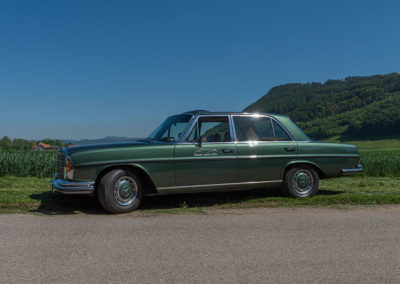 Mercedes-Benz 300 SEL 6.3 W109 - Dessin de Paul Bracq presque sans défaut.