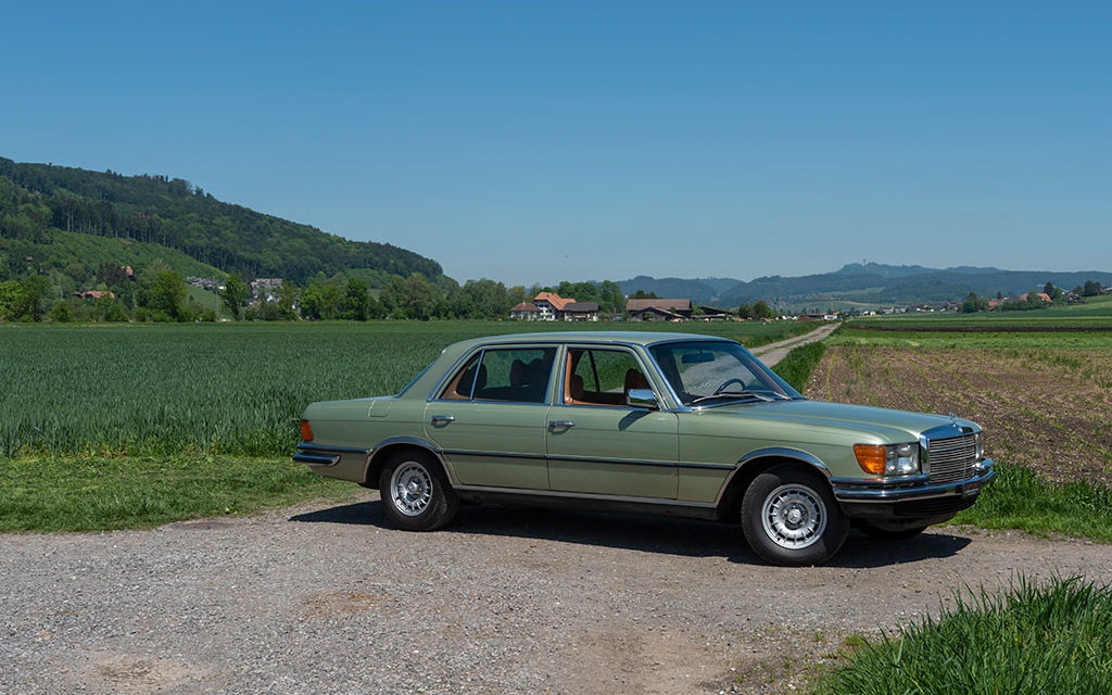 À 45 ans, la Mercedes-Benz 450 SEL 6.9 attire toujours autant