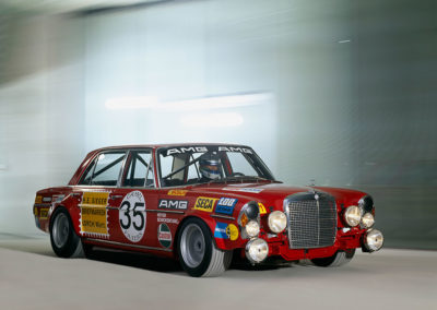 AMG Rote Sau 1971 Mercedes-Benz 300 SEL 6.8 reconstruction 2006 vue trois quarts avant droit.