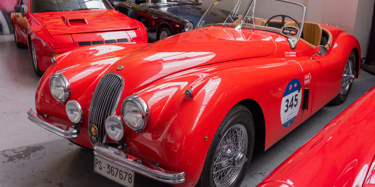 Jaguar XK 120 OTS | Souveraine sur la route et dans les rallyes