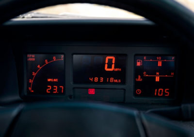 1990 Audi Quattro 20V détails du tableau de bord digital - Classic Car Auctions mars 2021.