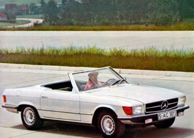 1971-1989 1980 Mercedes-Benz 350 SL R 107 routière et autoroutière plus que sportive.