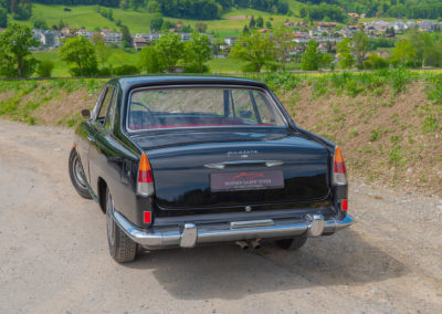 1963 Lancia Flaminia 3B - Le coffre permet d'emporter les bagages de 4 personnes - Enchères au Swiss Classic World.