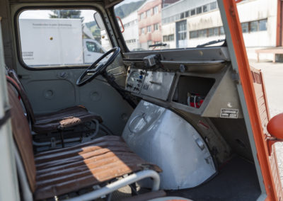 1970 Citroën HY Autotransporter les portes s'ouvrent à l'envers et l'intérieur est à rafraîchir.