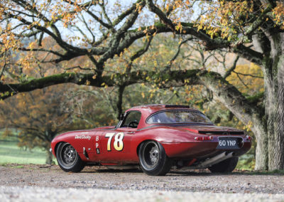 1961 Jaguar E-Type 3.8-Litre Series I Competition – acquise en 2020 par Rupert Clevely et André Lotterer – Gooding à Rétromobile.