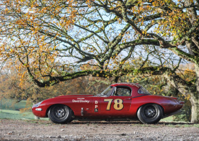 1961 Jaguar E-Type 3.8-Litre Series I Competition – préparée pour David Dooley pour la SCCA saison 1964 – Gooding à Rétromobile.