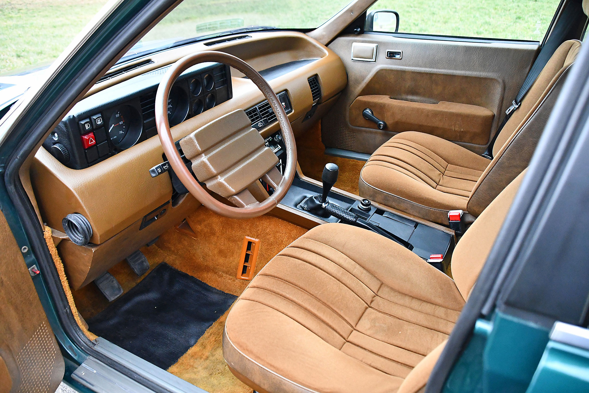 1979 Rover SD1 2600 – intérieur cossu en bel état et seulement 77 000 kilomètres.