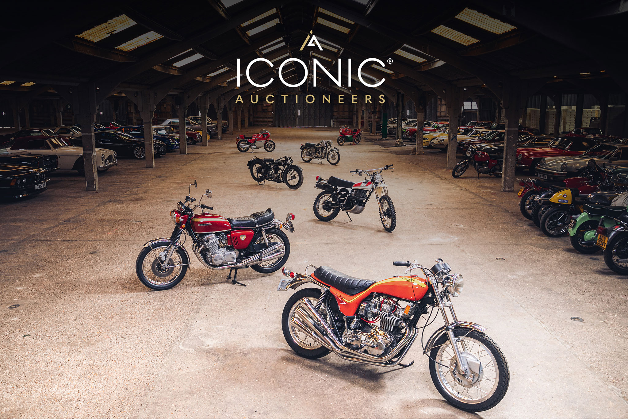 Iconic Auctioneers – outre les autos, un grand choix de motos est aussi proposé.