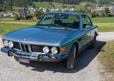 1976 BMW 3.0 CSi – Cette version est l’aboutissement de la série E9 3.0-Litre, qui fit ses débuts à Genève en 1971 - Véhicules d'Exception.