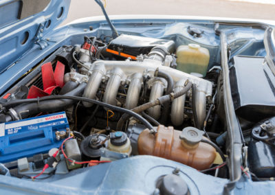 1976 BMW 3.0 CSi – Le moteur de 2985 cm³ dispose d’une injection électronique Bosch et développe 200 chevaux - Véhicules d'Exception.