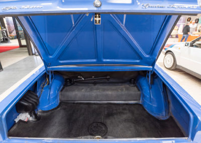 Alfa Romeo Giulia 1600 Super – Les plastiques du coffre ne présentent aucune déchirure.