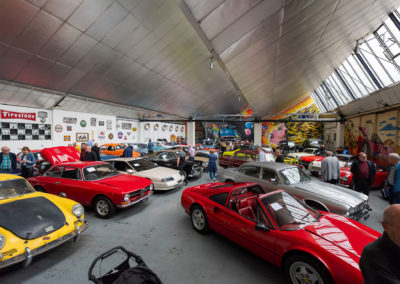 Les Automnales – Un grand choix proposé, au total 90 voitures et motos chez The Swiss Auctioneers.