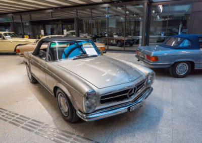 Superbe Mercedes-Benz 280 SL de 1970 proposée à la vente avec son expertise vétéran.