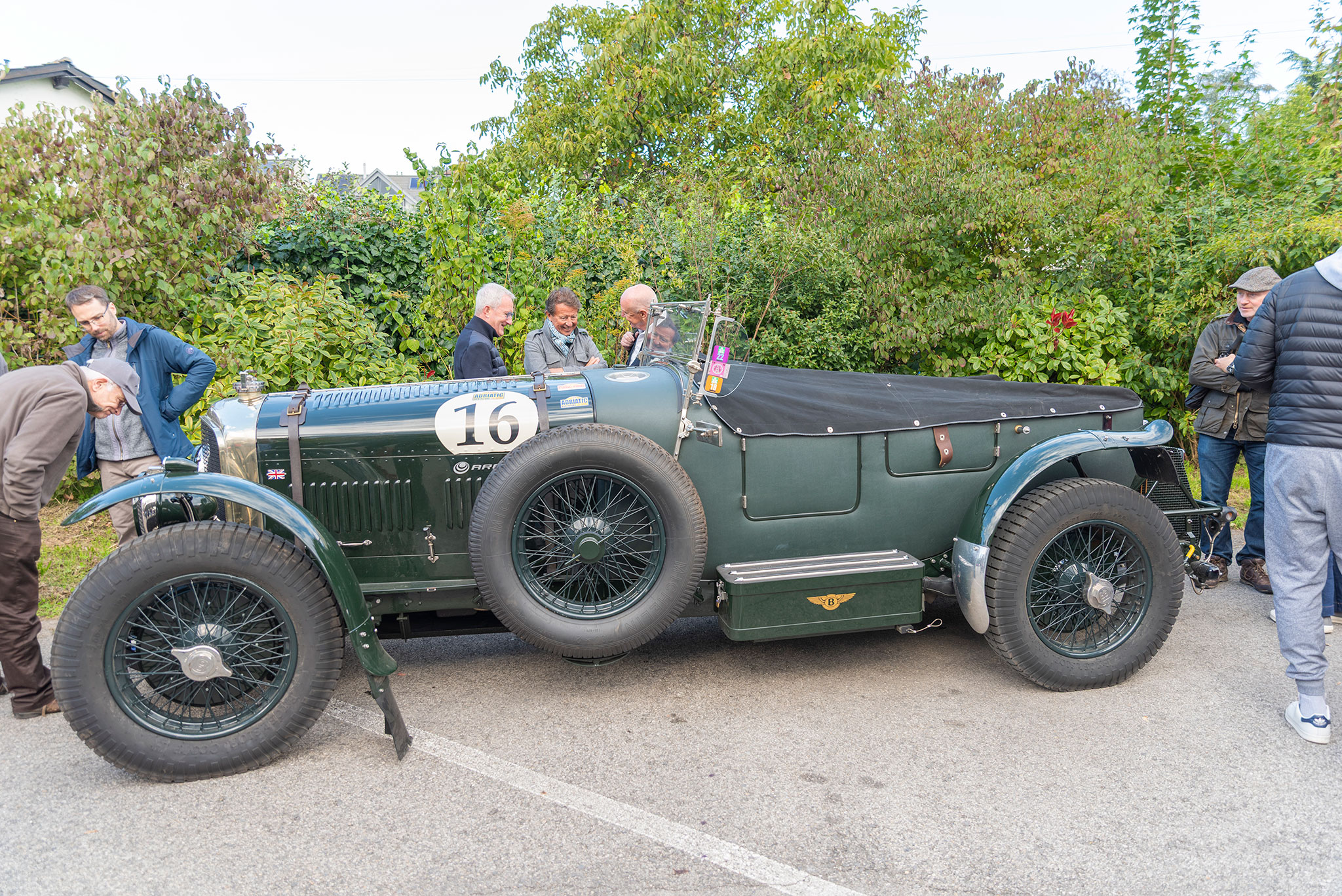 Bentley Blower 4.5-Litre – 1927 – 1931 – amenée par un passionné pour le plus grand plaisir des yeux – British Car Meeting Saint-Prex 2025.