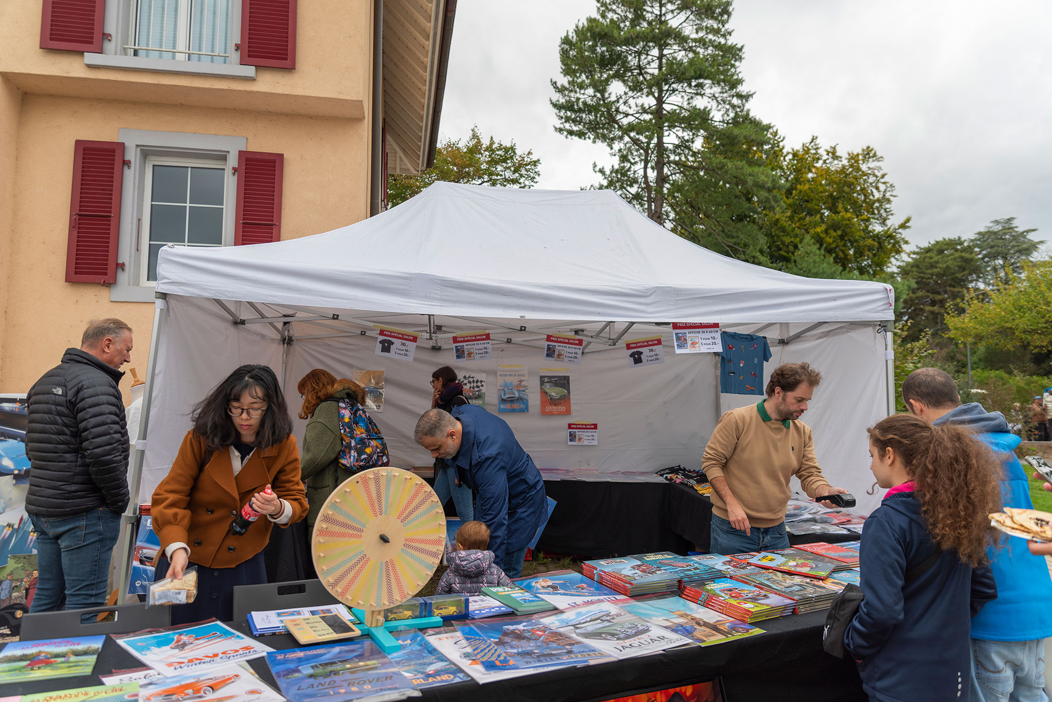Les Éditions Paquet, qui publient de nombreuses bandes dessinées liées à l’automobile, nous reservent une surprise en 2026 – British Car Meeting Saint-Prex 2025.